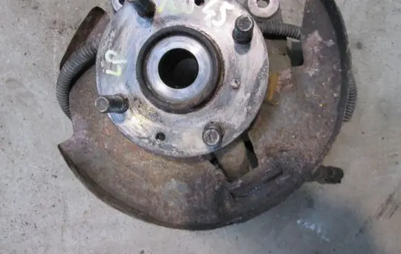 KIA Shuma Front wheel hub spindle knuckle