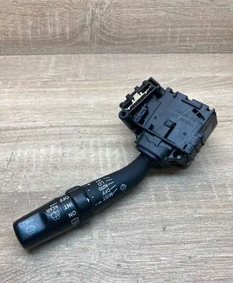 Toyota Avensis T250 Wiper control stalk 173654LH 8465205170 173821