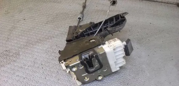 Mercedes-Benz ML W164 Rear door lock 1697302435