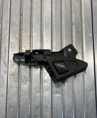 BMW 5 F10 F11 Glove box lock 03F1010017