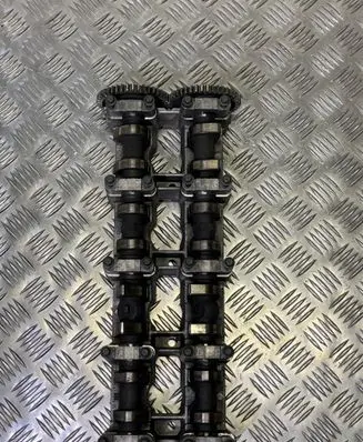 Mercedes-Benz C W204 Engine head R6110160504