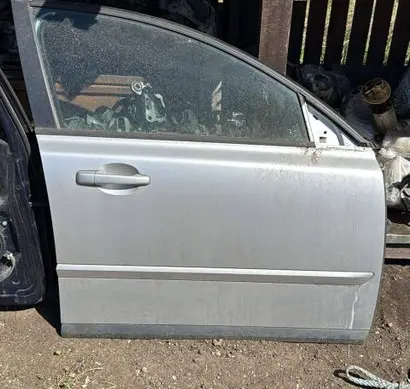 Volvo V50 Front door 