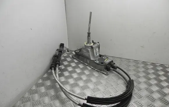 Audi Q3 8U Gear shifter/selector 5N0711049S T7553