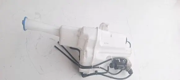 Windshield washer fluid reservoir/tank