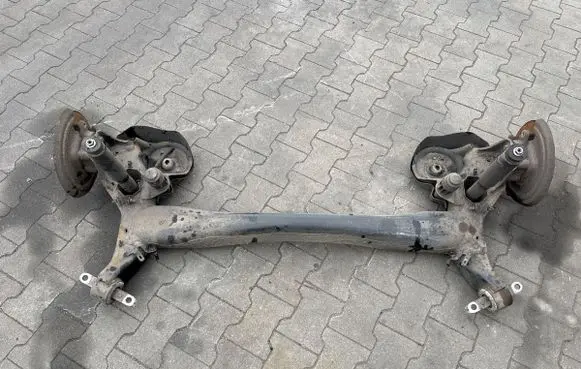 Peugeot 5008 II Rear beam 