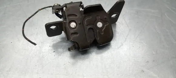Mazda Demio Tailgate/trunk/boot lock/catch/latch