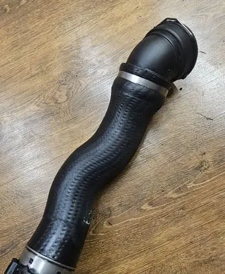 BMW 5 E60 E61 Intercooler hose/pipe 7769048