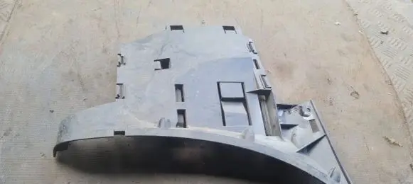 Volvo S80 Front bumper mounting bracket 8693703