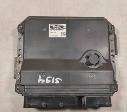 Toyota Sienna XL30 III Engine control unit/module 8966108370 TN2755005110