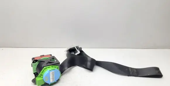 Mercedes-Benz CLC CL203 Front seatbelt 3063561 305377799228AJ
