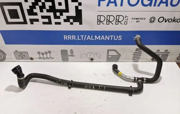 Volvo V60 Engine coolant pipe/hose 31319852