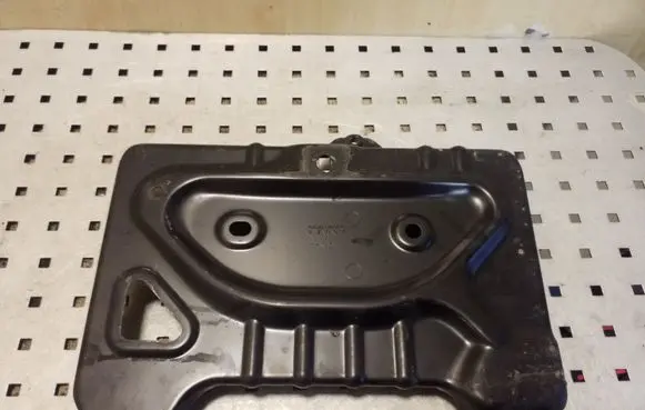Mercedes-Benz E W212 Battery tray A2126200118