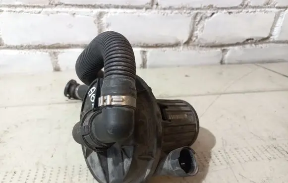 Intake resonator