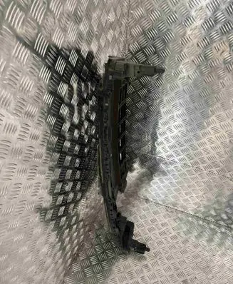 Front bumper upper radiator grill