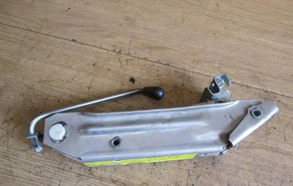 Audi A3 S3 8L Lift Jack 8L0011031A