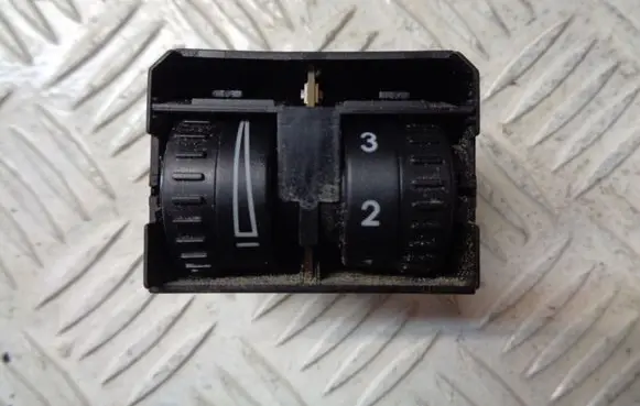 Volkswagen Caddy Headlight level height control switch 2K0941333A