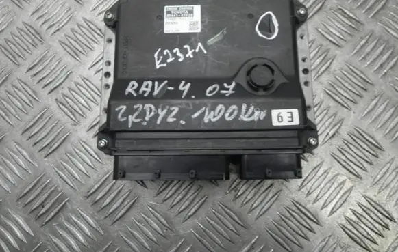 Toyota RAV 4 (XA30) Engine control unit/module 8966142F20