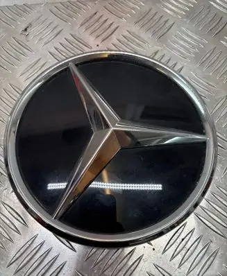 Mercedes-Benz E W213 Manufacturer badge logo/emblem A0008880400 704938516