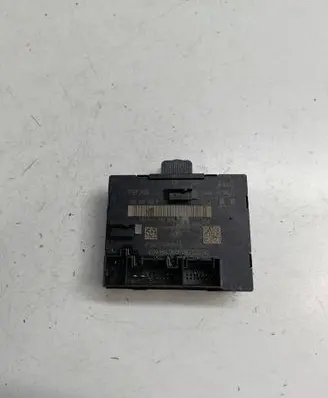 Audi Q2 - Door control unit/module 5Q0959595E 5Q0959595B