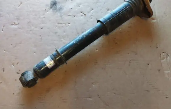 Infiniti G37 Rear shock absorber/damper