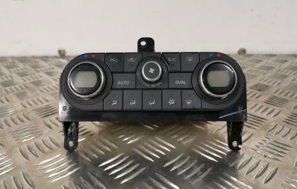 Nissan Qashqai Climate control unit 27500JD45B