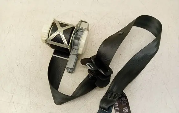 Citroen C3 Front seatbelt 34157700A 2102140904 SX0WY349