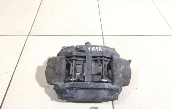 Mercedes-Benz CLS C219 Front brake caliper