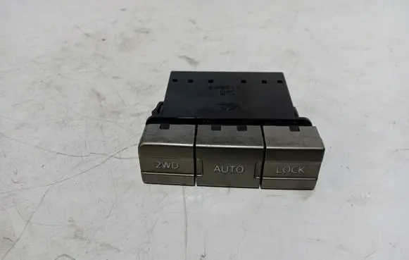 Nissan X-Trail T30 Differential lock switch 