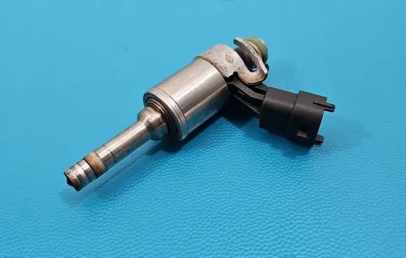 Maserati Quattroporte Fuel injector 0261500427 IMPRK1535495