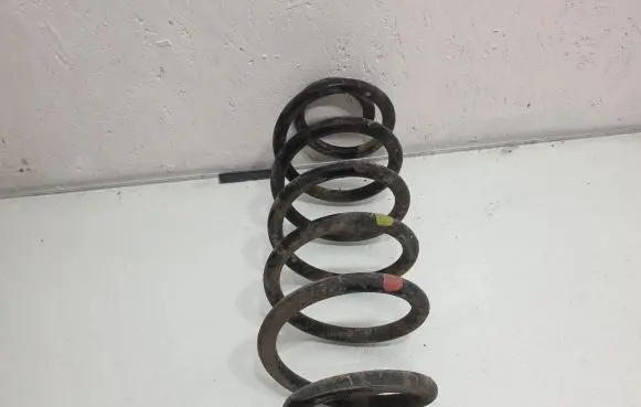 Toyota Prius (XW30) Rear coil spring