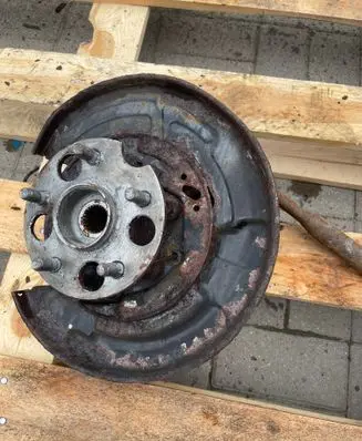 Toyota Venza Rear wheel hub spindle/knuckle 