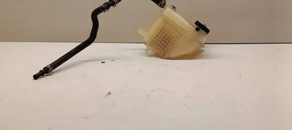 Toyota C-HR I Coolant expansion tank/reservoir