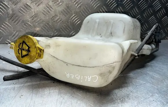 Dodge Caliber Windshield washer fluid reservoir/tank 05303789AF 88200