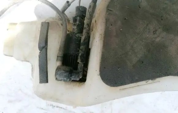 Renault Scenic I Windscreen/windshield washer pump