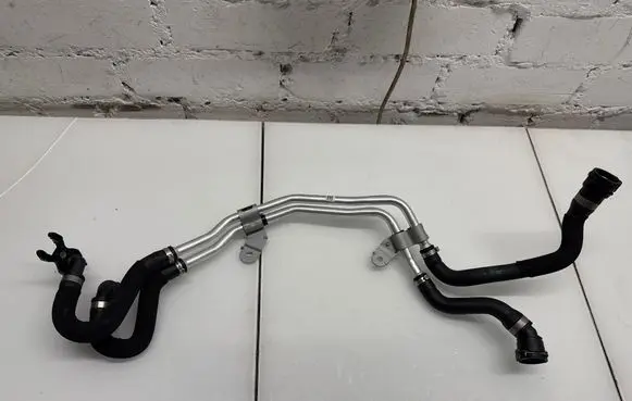 BMW X7 G07 Engine coolant pipe/hose 9845647