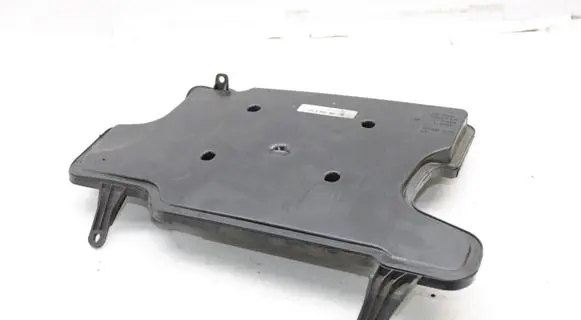 BMW 1 F40 Intake resonator 8580237