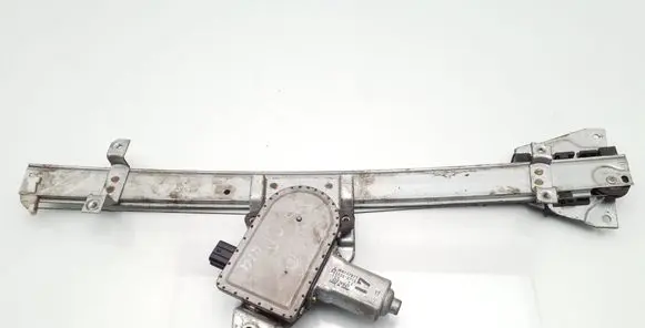 Mitsubishi Pajero Front door window regulator with motor MN117077 0620200710