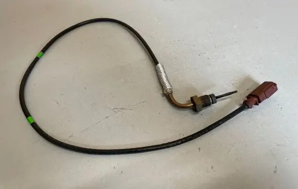 Audi A4 S4 B9 Exhaust gas temperature sensor 04L906088DK