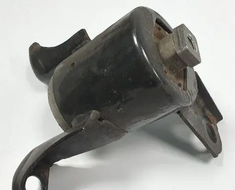 Ford Fiesta Engine mount vacuum valve 8V51-6F012-AJ