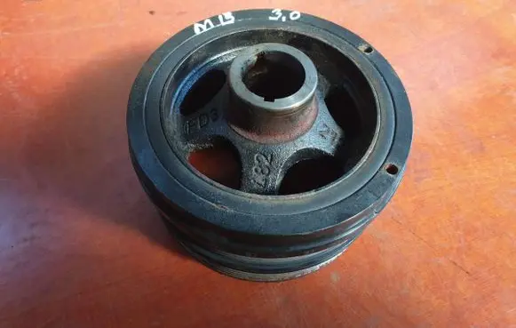 Mercedes-Benz Vito Viano W639 Crankshaft gear A6420300603