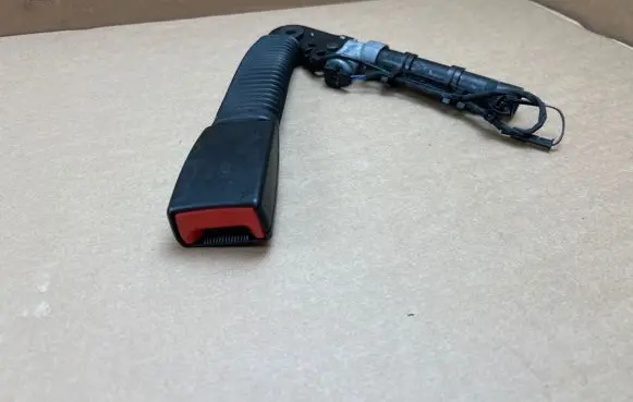 BMW 5 F10 F11 Front seatbelt buckle 9115306