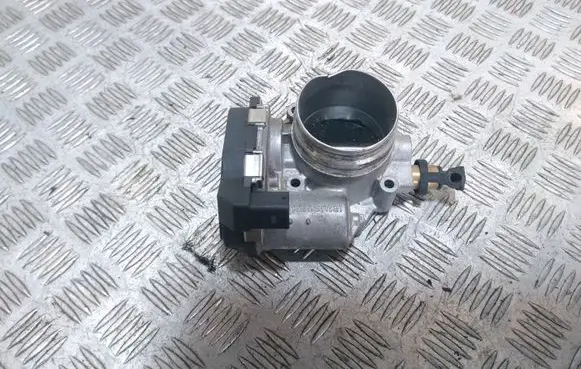 BMW 3 F30 F35 F31 Electric throttle body valve 7588625