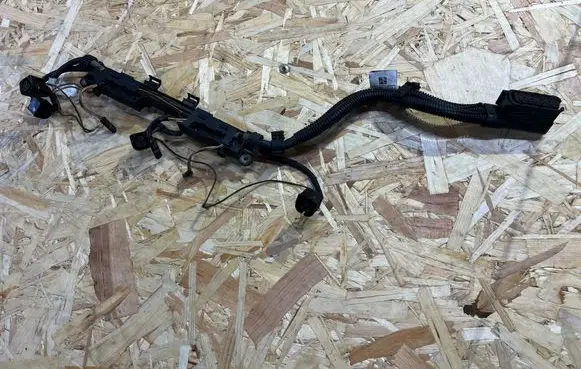BMW 5 F10 F11 Fuel injector wires 7633264 EZ02942931 E20433