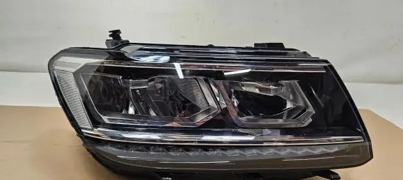 Volkswagen Tiguan Headlight/headlamp 5NB941774D