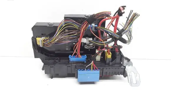 Mercedes-Benz E W212 Fuse module 2129001306 2129010904 2319025101