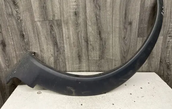 Volvo XC70 Fender trim (molding) 30678043 8620128 9190877