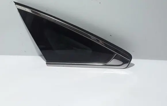 Renault Talisman Rear side window 833078939R
