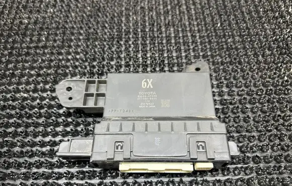 Toyota Prius (XW50) Other control units/modules 8865047490 2774000844