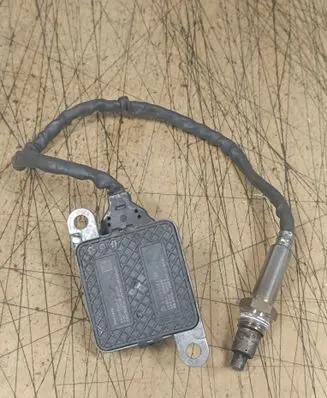 Mercedes-Benz Sprinter W907 W910 Lambda probe sensor A0009057108