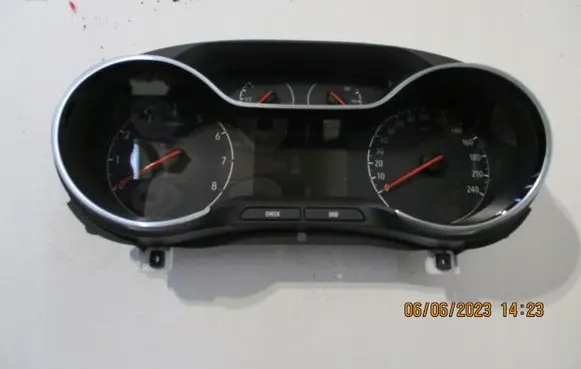Opel Grandland X Speedometer (instrument cluster) 9831138780